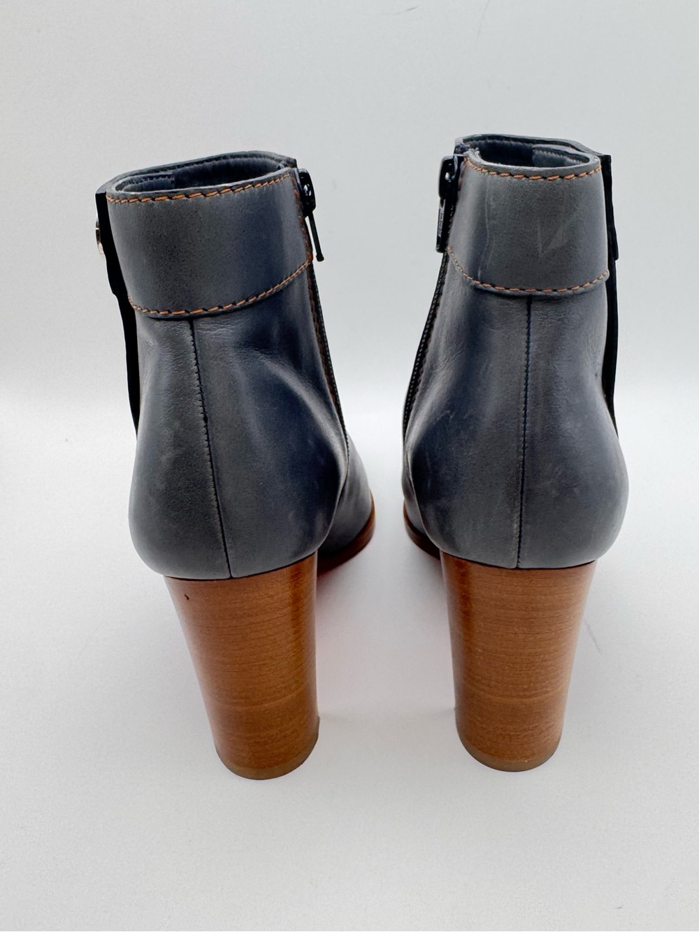 Christian Louboutin Janis Button Gray Leather Ankle Boots Red Sole size 37 calf - Picture 4 of 10